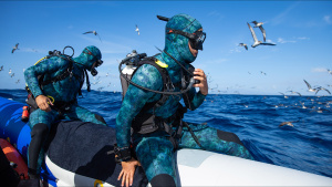 Underwater cameraman, Jeff Hester... [Photo of the day - 17 SEPTEMBER 2025]