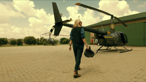 Mariana van Zeller looks at one of... [Photo of the day - 12 OCTOBER 2025]
