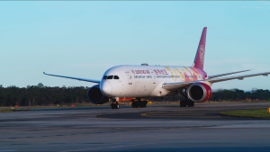 A Juneyao Airlines plane arriving at... [Photo of the day - 15 NOVEMBER 2025]