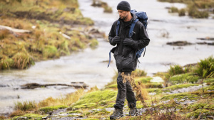 Chris Hemsworth walks along a stream. [Photo of the day - 17 JANUARY 2026]