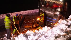 Ice Road Rescue photo