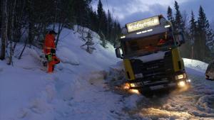 Ice Road Rescue photo